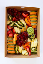 Load image into Gallery viewer, Seasonal Fruit Box