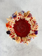 Load image into Gallery viewer, Lemon and Raspberry Cake