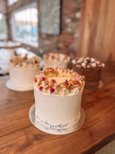 Load image into Gallery viewer, Lemon and Raspberry Cake