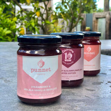 Load image into Gallery viewer, Punnet's Strawberry and Heilala vanilla bean jam