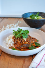 Load image into Gallery viewer, Massaman curry (DF, frozen)