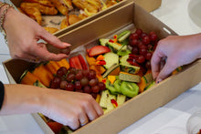 Load image into Gallery viewer, Seasonal Fruit Box