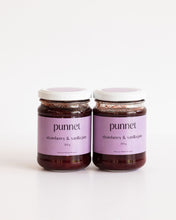 Load image into Gallery viewer, Punnet's Strawberry and Heilala vanilla bean jam