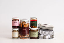 Load image into Gallery viewer, Gift Box - Punnet Deluxe Foodie