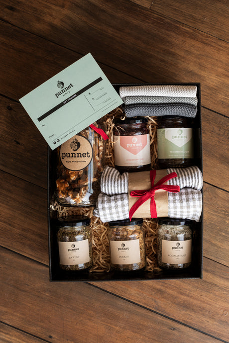 Gift Box - Punnet Deluxe Foodie (with $50 gift voucher)